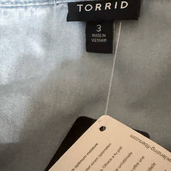 Torrid Sky Blue Chambray Shirt New - Picture 4 of 7